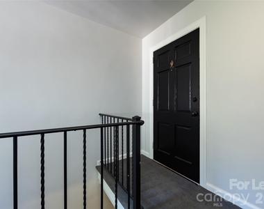 104 Colville Road - Photo Thumbnail 6