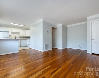104 Colville Road - Photo Thumbnail 12