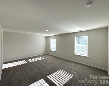 7640 Bainbridge Road - Photo Thumbnail 7