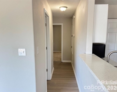 1063 Triece Lane - Photo Thumbnail 12