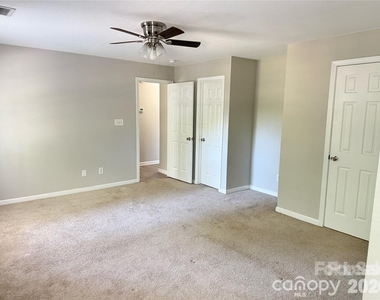 1063 Triece Lane - Photo Thumbnail 17