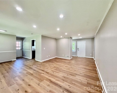 3517 Cross Winds Drive - Photo Thumbnail 16