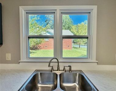 3517 Cross Winds Drive - Photo Thumbnail 12