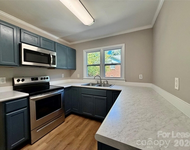 3517 Cross Winds Drive - Photo Thumbnail 9