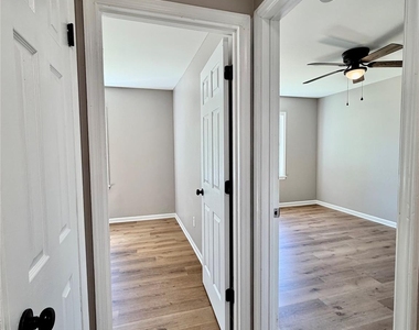 3517 Cross Winds Drive - Photo Thumbnail 24