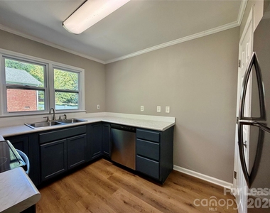 3517 Cross Winds Drive - Photo Thumbnail 8