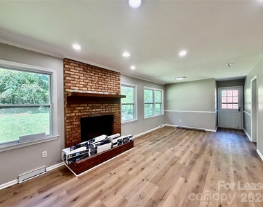 3517 Cross Winds Drive - Photo Thumbnail 6