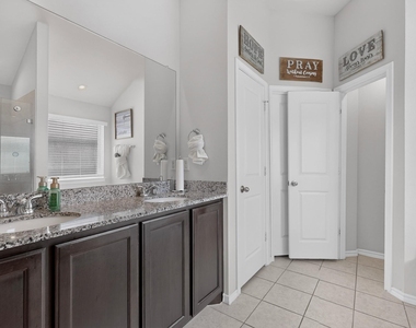 11700 Aldermoor Court - Photo Thumbnail 10