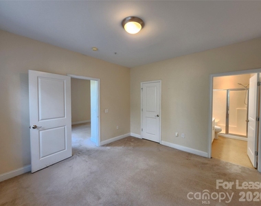 1308 Kenilworth Avenue - Photo Thumbnail 7