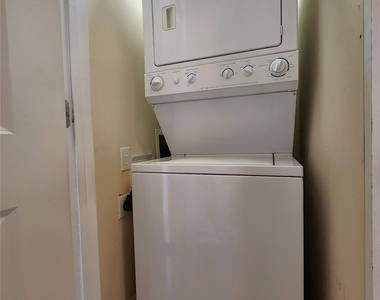 1308 Kenilworth Avenue - Photo Thumbnail 13
