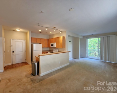 1308 Kenilworth Avenue - Photo Thumbnail 2