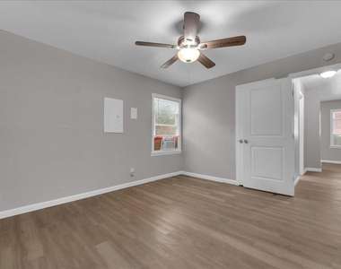 5528 Rickenbacker Place - Photo Thumbnail 18