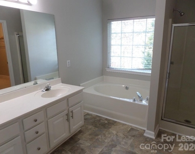 2220 Waters Trail Drive - Photo Thumbnail 6