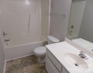 2220 Waters Trail Drive - Photo Thumbnail 8