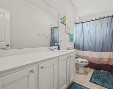 204 Lake Cove Drive - Photo Thumbnail 2