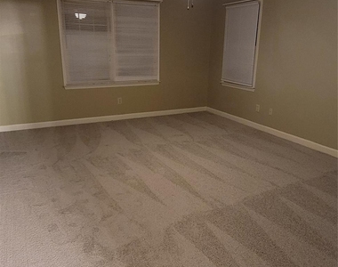 2308 Heathershire Lane - Photo Thumbnail 26