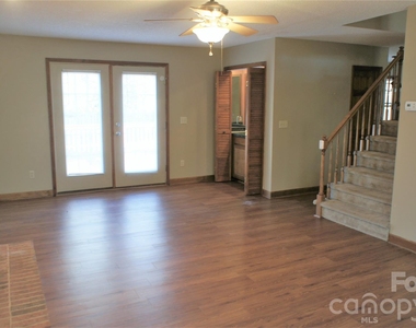 2308 Heathershire Lane - Photo Thumbnail 7