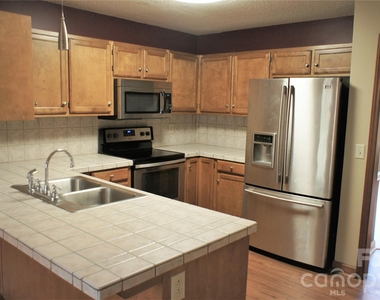 2308 Heathershire Lane - Photo Thumbnail 9