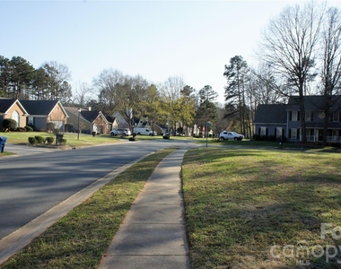 2308 Heathershire Lane - Photo Thumbnail 31