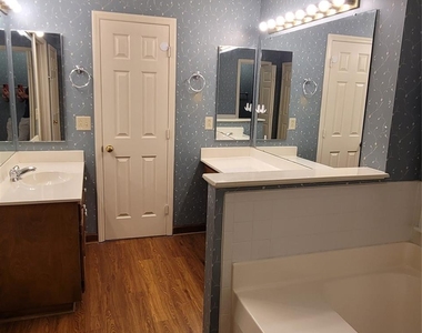 2308 Heathershire Lane - Photo Thumbnail 20