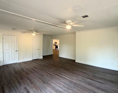 641 Kingridge Place - Photo Thumbnail 11