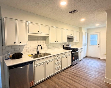 641 Kingridge Place - Photo Thumbnail 3