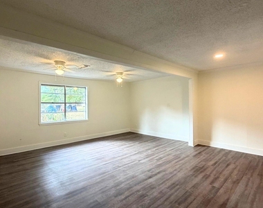 641 Kingridge Place - Photo Thumbnail 5