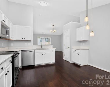 1713 Summit Ridge Lane - Photo Thumbnail 17