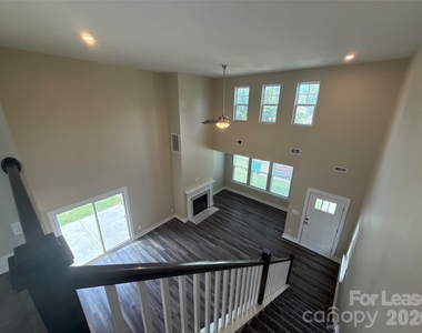 1009 Justice Avenue - Photo Thumbnail 15