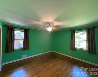 4344 University Drive - Photo Thumbnail 8