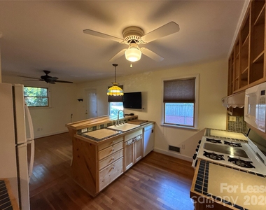 4344 University Drive - Photo Thumbnail 5