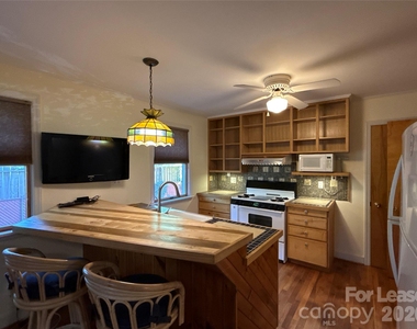 4344 University Drive - Photo Thumbnail 4