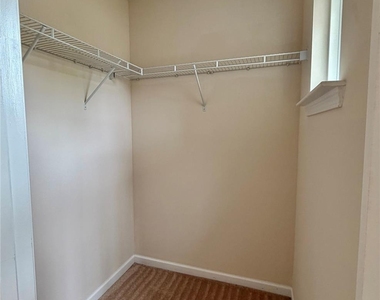 7703 Kelburn Lane - Photo Thumbnail 30