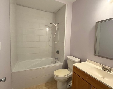 7703 Kelburn Lane - Photo Thumbnail 36