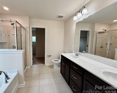 7703 Kelburn Lane - Photo Thumbnail 19