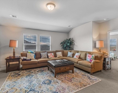 5665 Castle Peak Bend - Photo Thumbnail 25