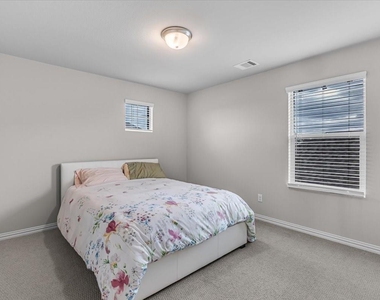 5665 Castle Peak Bend - Photo Thumbnail 30