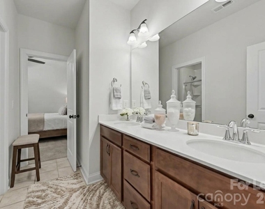 17306 Saranita Lane - Photo Thumbnail 37