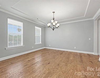 17306 Saranita Lane - Photo Thumbnail 3