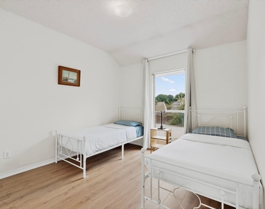 320 Elizabeth Trail - Photo Thumbnail 18