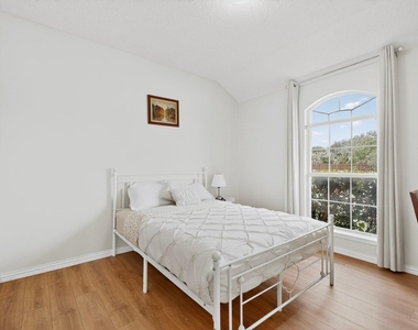 320 Elizabeth Trail - Photo Thumbnail 21