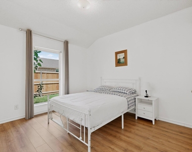 320 Elizabeth Trail - Photo Thumbnail 23