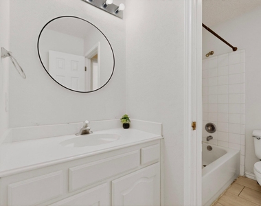 320 Elizabeth Trail - Photo Thumbnail 20