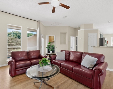 320 Elizabeth Trail - Photo Thumbnail 11