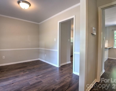 11205 Vintage Lane - Photo Thumbnail 14