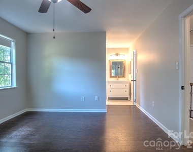 11205 Vintage Lane - Photo Thumbnail 11