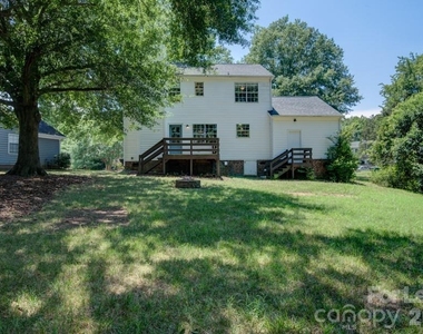 11205 Vintage Lane - Photo Thumbnail 19