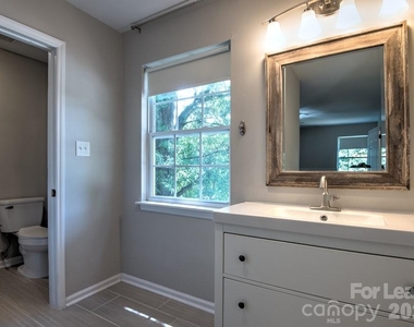 11205 Vintage Lane - Photo Thumbnail 16
