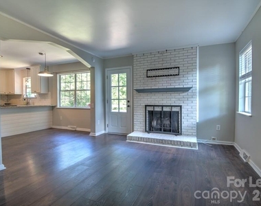 11205 Vintage Lane - Photo Thumbnail 1