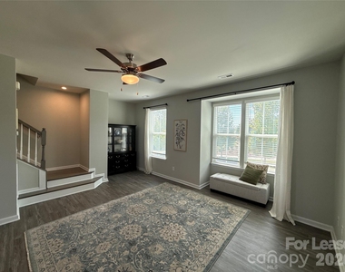 10840 Overlook Mountain Drive - Photo Thumbnail 6